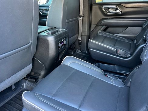 Used 2023 Chevrolet Suburban Premier AWD/4WD image 15