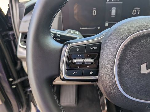 Certified 2026 Kia Carnival FWD image 30