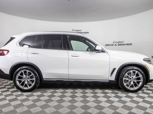 Used 2023 BMW X5 xDrive40i w/ Premium Package AWD/4WD image 3
