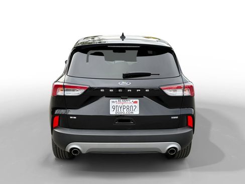 Certified 2022 Ford Escape SE image 4