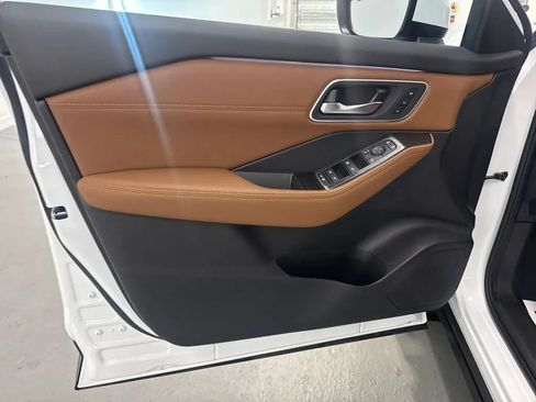 New 2026 Nissan Rogue Platinum AWD/4WD image 12