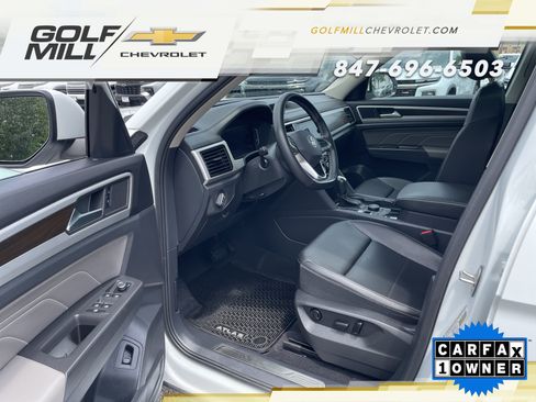 Used 2023 Volkswagen Atlas SE w/ Panoramic Sunroof Package AWD/4WD image 16