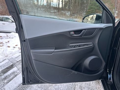 Used 2019 Hyundai Kona SEL image 5