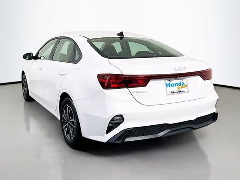 Used 2024 Kia Forte LXS image 7