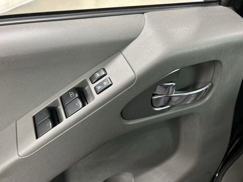 Used 2018 Nissan Frontier SV w/ Value Truck Package image 11