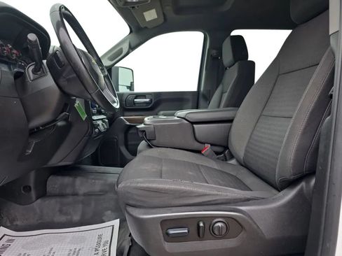Used 2023 Chevrolet Silverado 2500 LT AWD/4WD image 16