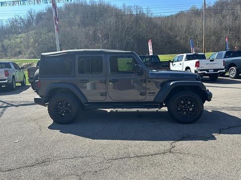 Used 2022 Jeep Wrangler Unlimited Sport AWD/4WD image 4