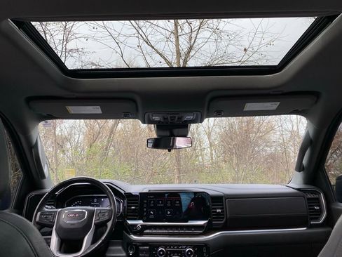 Used 2022 GMC Sierra 1500 Elevation w/ Elevation Premium Package image 28