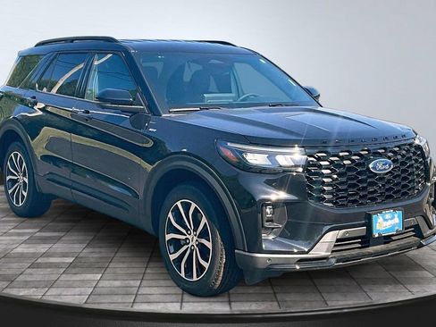 New 2026 Ford Explorer ST-Line AWD/4WD image 1