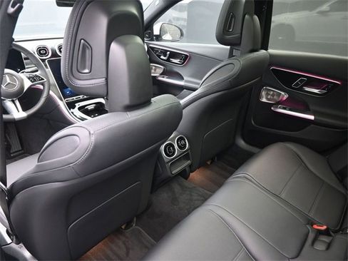Used 2025 Mercedes-Benz C 300 Sedan image 23