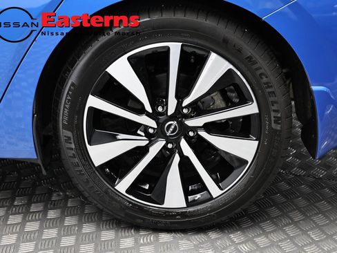 Used 2024 Nissan Sentra SV w/ SV Premium Package FWD image 8
