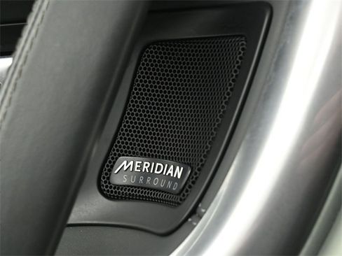 Used 2018 Land Rover Discovery Sport HSE Luxury image 39