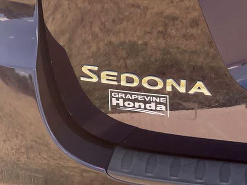 Used 2019 Kia Sedona EX FWD image 8