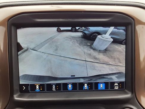 Used 2023 Chevrolet Silverado 2500 High Country w/ LPO, Hitch Package image 11