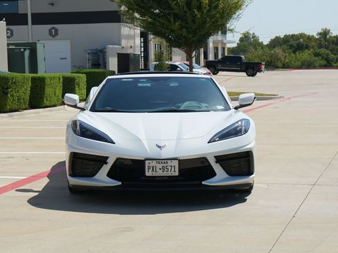 Used 2021 Chevrolet Corvette Stingray Preferred Cpe w/ Z51 Performance Package RWD image 17