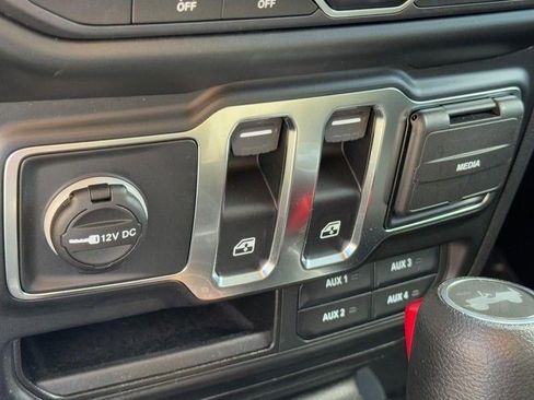 Used 2022 Jeep Wrangler Sport S image 42