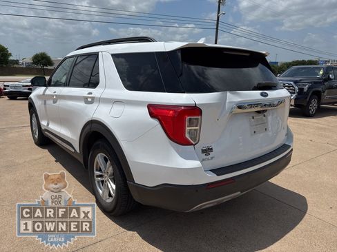 Used 2020 Ford Explorer XLT w/ Equipment Group 202A RWD image 5