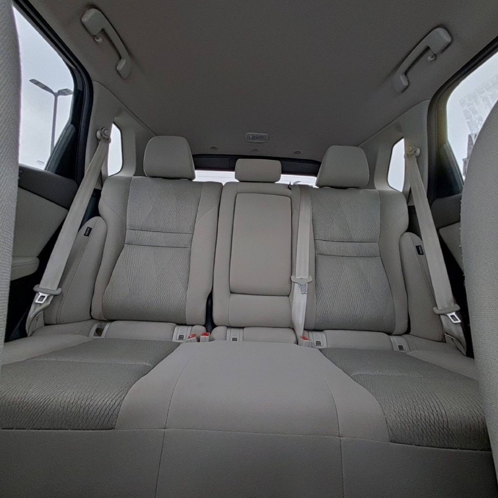 Used 2025 Nissan Rogue SV FWD image 29