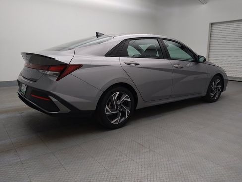 Used 2025 Hyundai Elantra Sport image 10