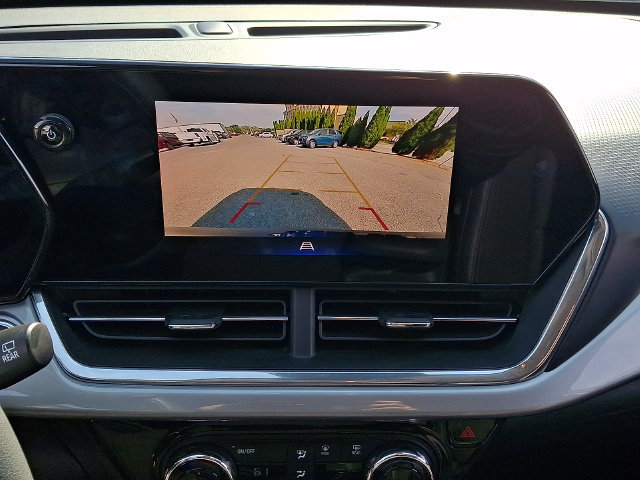 Used 2024 Chevrolet Trax LT FWD image 18