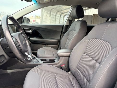 Used 2022 Kia Niro LXS image 16