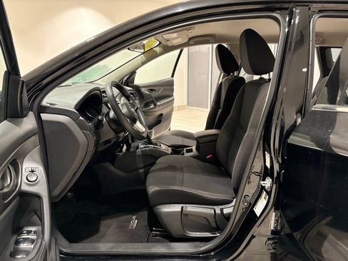 Used 2022 Nissan Rogue Sport S image 14