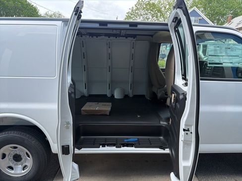 New 2026 Chevrolet Express 2500 w/ Driver Convenience Package RWD image 24