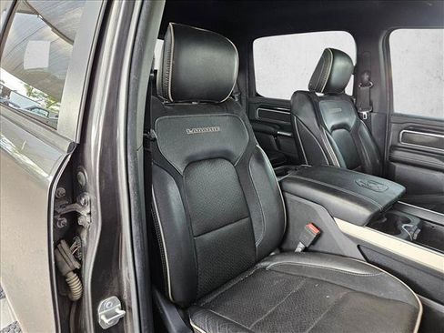 Used 2019 RAM 1500 Laramie AWD/4WD image 17
