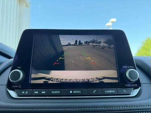 Certified 2025 Nissan Rogue S FWD image 20