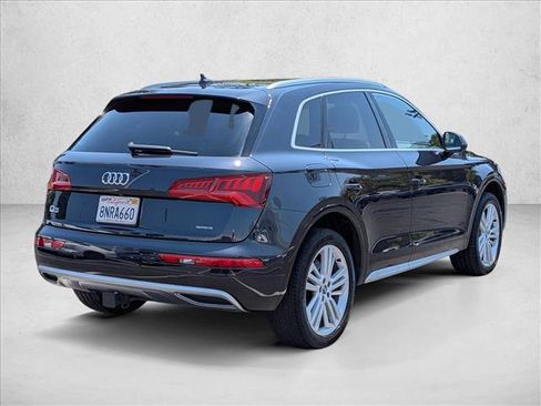 Used 2020 Audi Q5 2.0T Premium Plus w/ Premium Plus Package AWD/4WD image 5