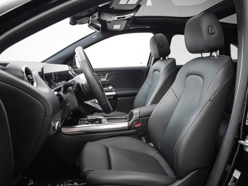 Certified 2026 Mercedes-Benz GLA 250 image 8