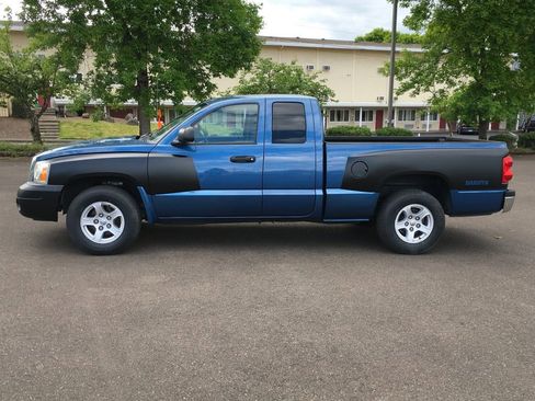 Used 2006 Dodge Dakota SLT w/ Trailer Tow Group RWD image 3
