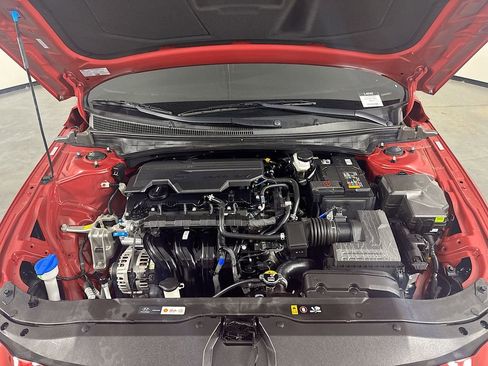 Used 2025 Hyundai Elantra Sport FWD image 30