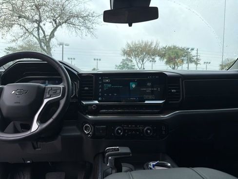 Used 2025 Chevrolet Silverado 1500 LT Trail Boss w/ Convenience Package II image 10