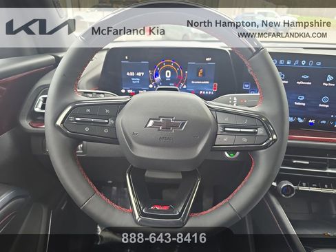 Used 2025 Chevrolet Traverse RS AWD/4WD image 15
