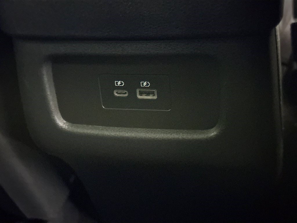 Used 2024 Nissan Pathfinder SV FWD image 41