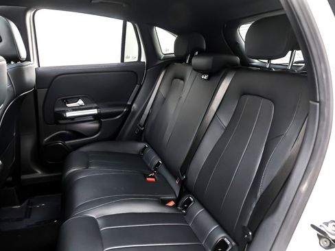 Used 2023 Mercedes-Benz GLA 250 image 9