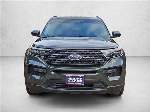 Used 2022 Ford Explorer XLT w/ Class IV Trailer Tow Package image 2
