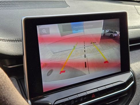 Used 2022 Jeep Compass Latitude image 11