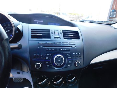 Used 2012 MAZDA MAZDA3 i Touring image 12