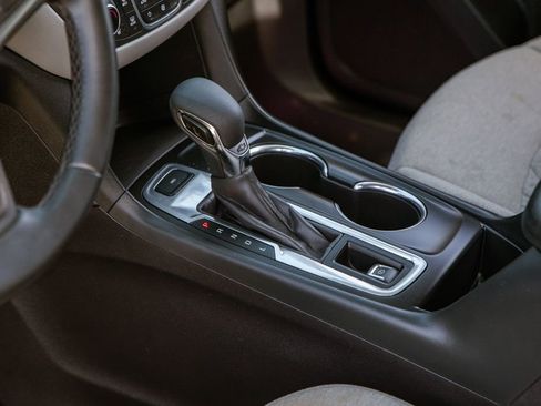 Used 2024 Chevrolet Equinox LT image 13