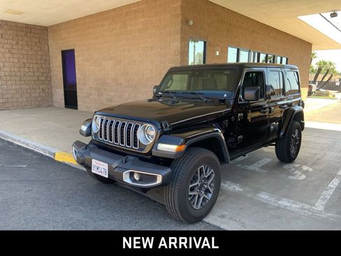Used 2025 Jeep Wrangler Sahara image 1