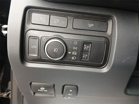 Certified 2023 Ford F250 Lariat w/ Sport Appearance Package image 18