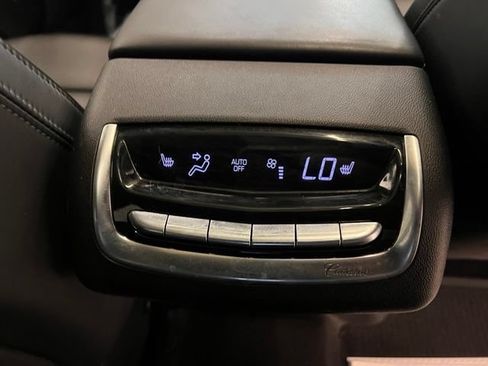 Used 2020 Cadillac XT6 Premium Luxury w/ Platinum Package AWD/4WD image 12