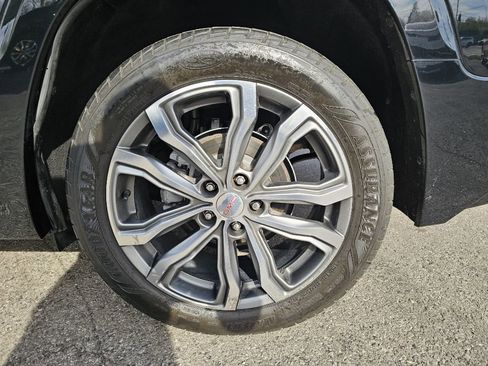 Used 2018 GMC Terrain Denali w/ Advanced Safety Package FWD image 17
