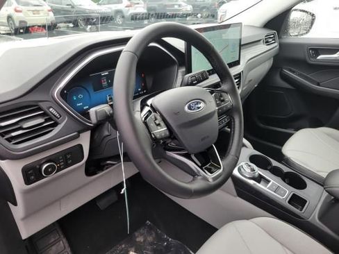 New 2025 Ford Escape SE w/ PHEV Premium Package image 22