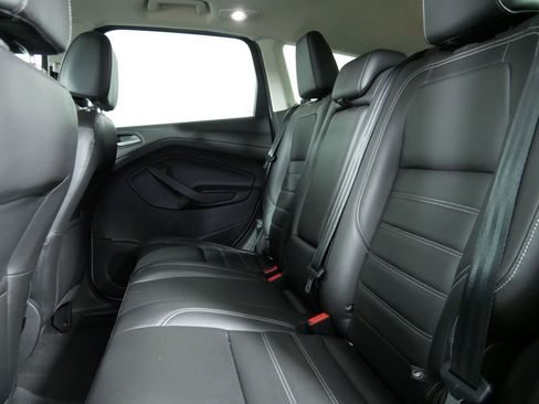 Used 2017 Ford Escape SE w/ Equipment Group 201A AWD/4WD image 16