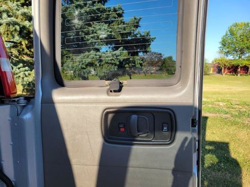 Used 2019 Chevrolet Express 2500 LS w/ Driver Convenience Package RWD image 39