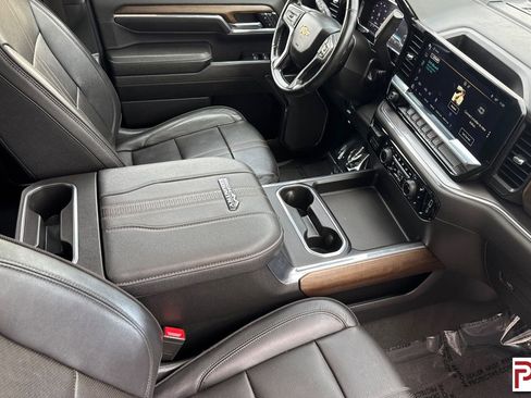 Certified 2024 Chevrolet Silverado 3500 High Country w/ High Country Premium Package AWD/4WD image 17