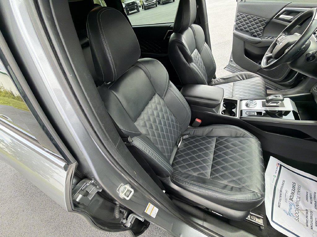 Used 2022 Mitsubishi Outlander SEL AWD/4WD image 30